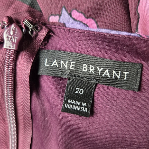 Lane Bryant Floral V-neck Peplum Blouse - Picture 11 of 15